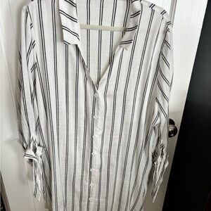 Kohl's Black and White Striped bathing suit cover up shirt